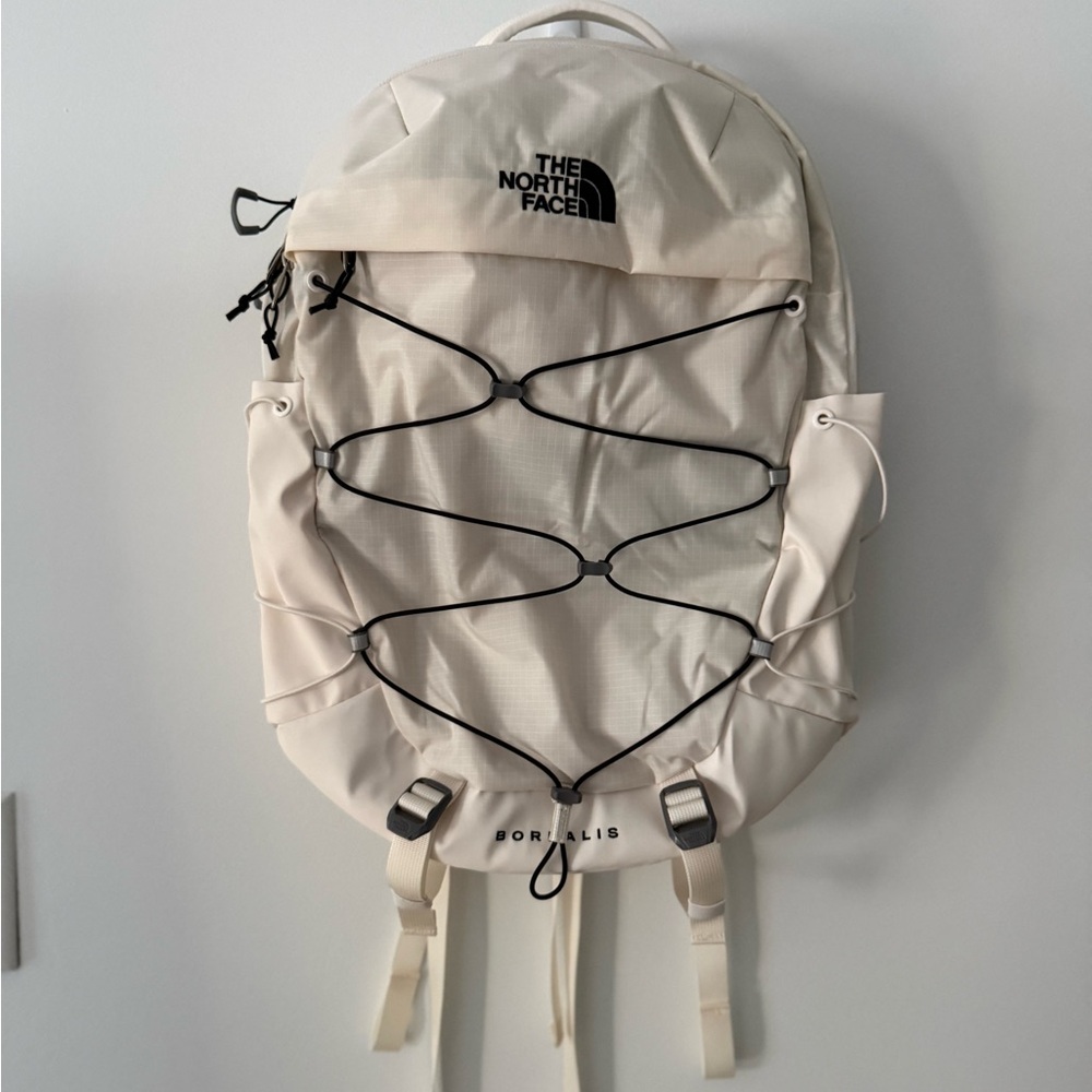 NWOT The North Face Borealis Backpack in Gardenia White